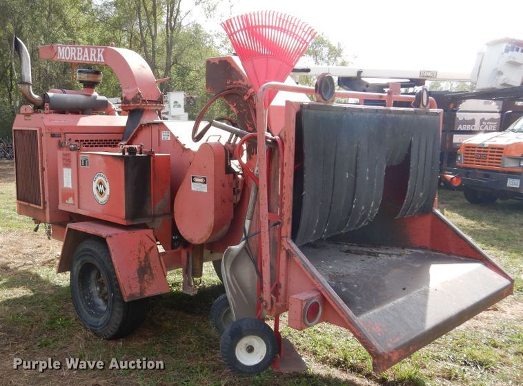 image for item DL6448 1998 Morbark 2400  wood chipper