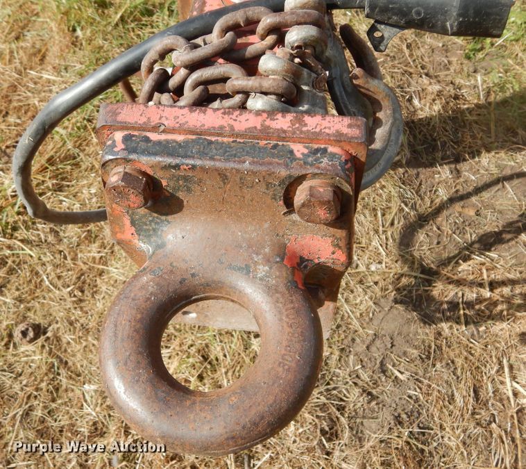 image for item DL6448 1998 Morbark 2400  wood chipper