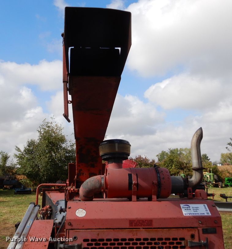 image for item DL6448 1998 Morbark 2400  wood chipper