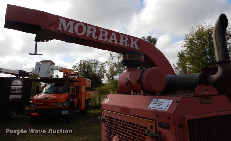 image for item DL6448 1998 Morbark 2400  wood chipper