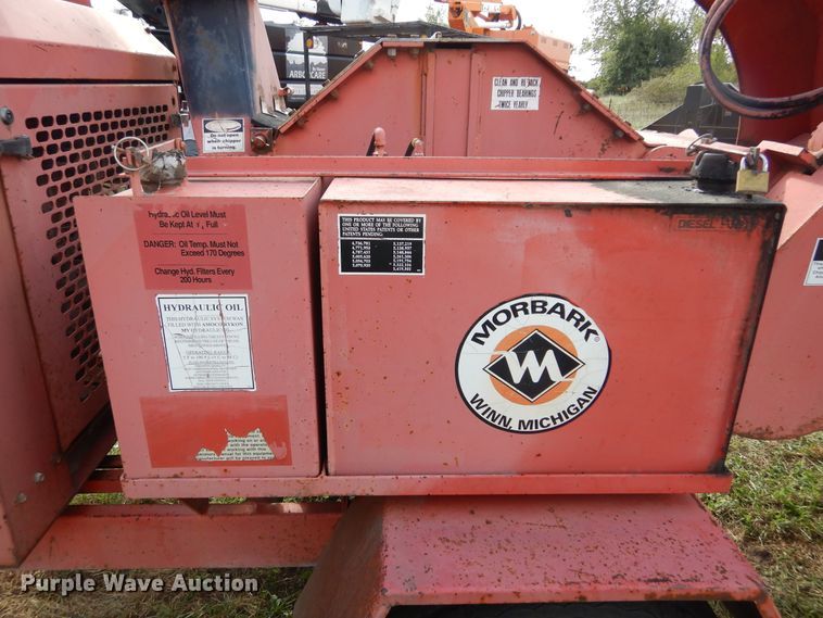 image for item DL6448 1998 Morbark 2400  wood chipper