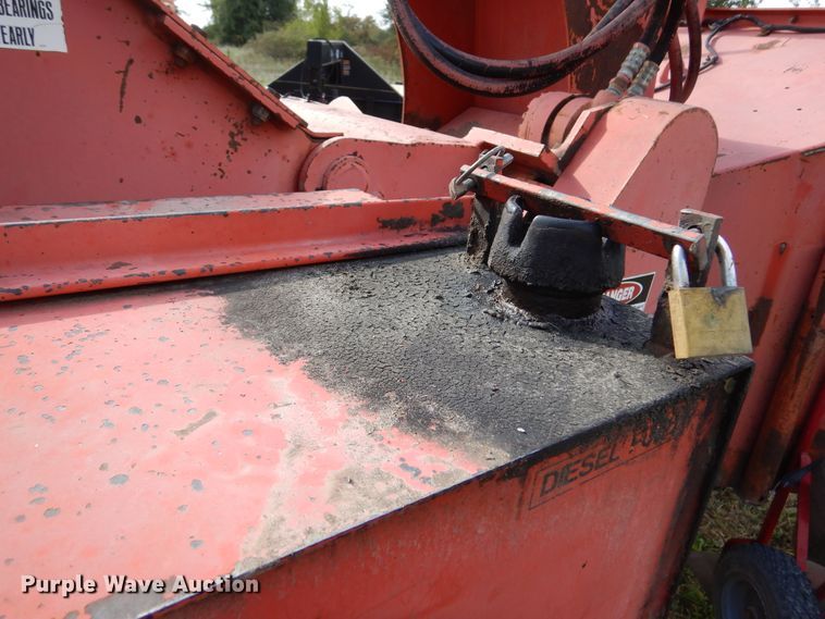 image for item DL6448 1998 Morbark 2400  wood chipper