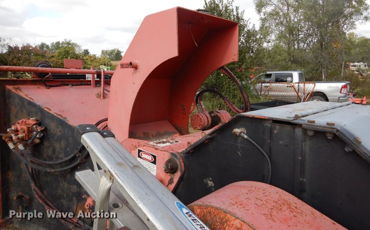 image for item DL6448 1998 Morbark 2400  wood chipper