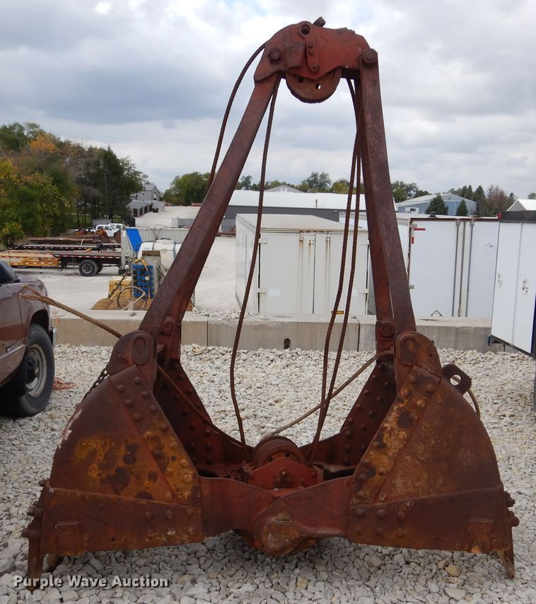 image for item DL6455 Clam shell bucket