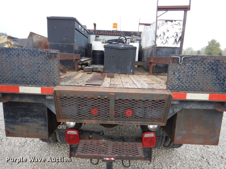 image for item DL6460 1992 International 4700  flatbed truck