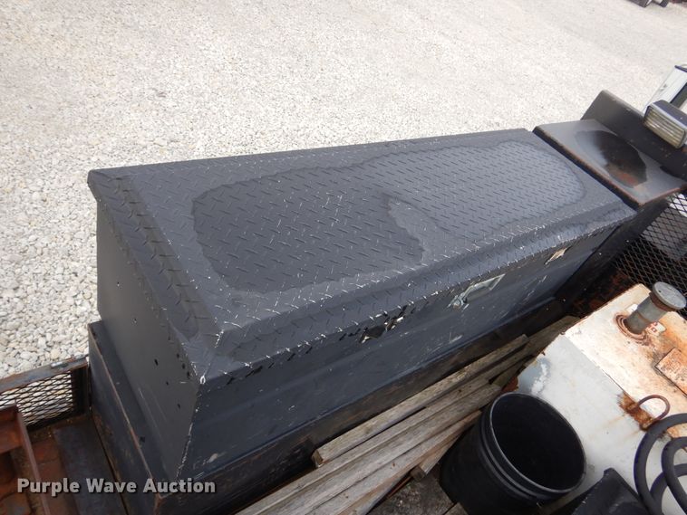 image for item DL6460 1992 International 4700  flatbed truck