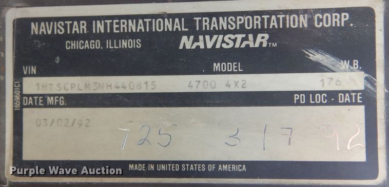 image for item DL6460 1992 International 4700  flatbed truck