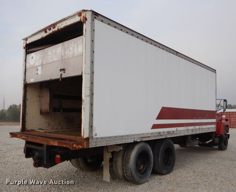 image for item DL6461 1985 Ford LN8000  box truck