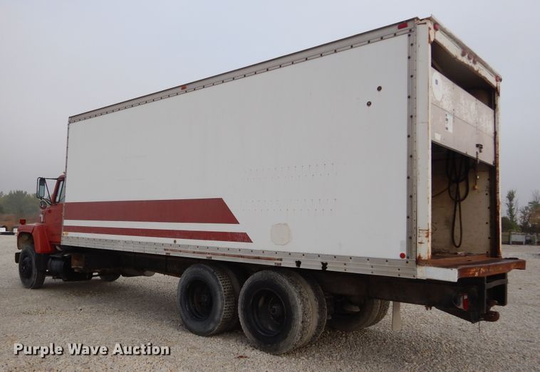 image for item DL6461 1985 Ford LN8000  box truck