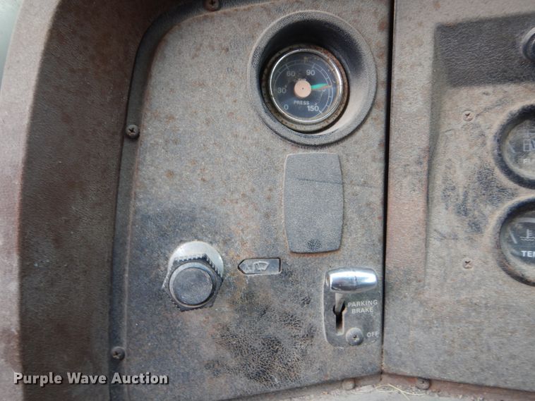 image for item DL6461 1985 Ford LN8000  box truck