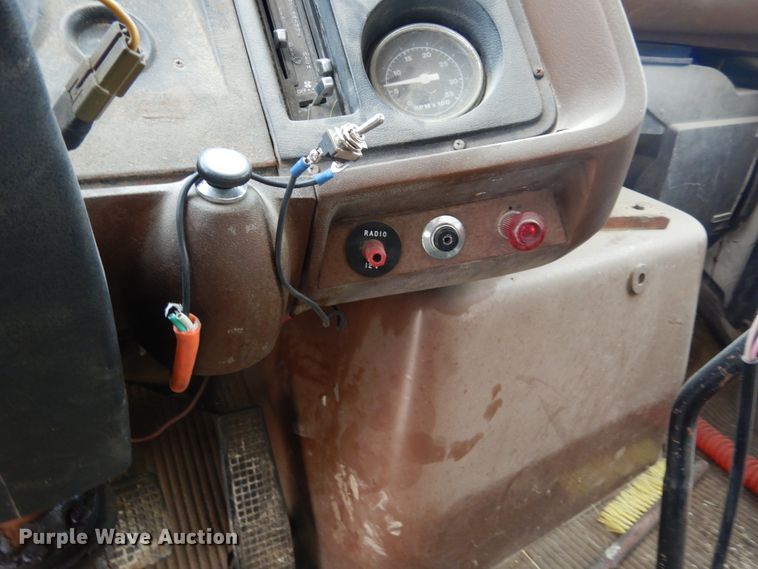 image for item DL6461 1985 Ford LN8000  box truck