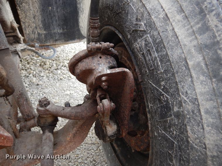 image for item DL6461 1985 Ford LN8000  box truck