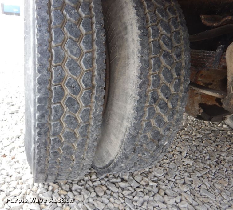 image for item DL6461 1985 Ford LN8000  box truck