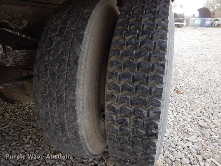 image for item DL6461 1985 Ford LN8000  box truck