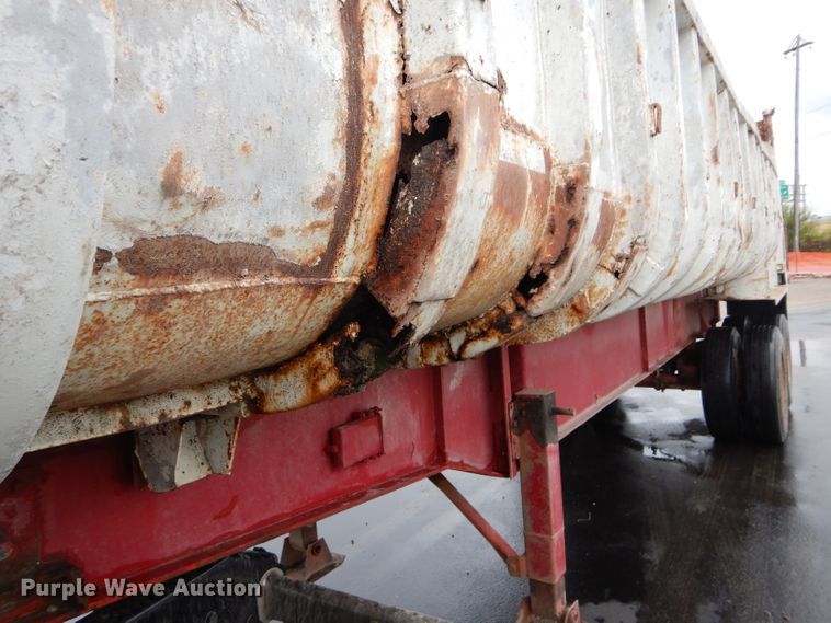 image for item DM0634 1974 Fruehauf  dump trailer