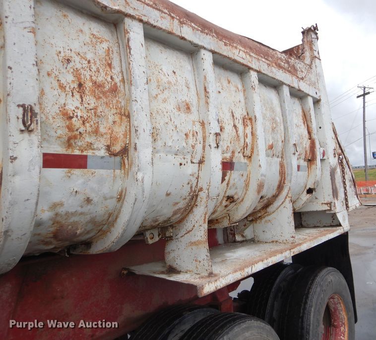 image for item DM0634 1974 Fruehauf  dump trailer