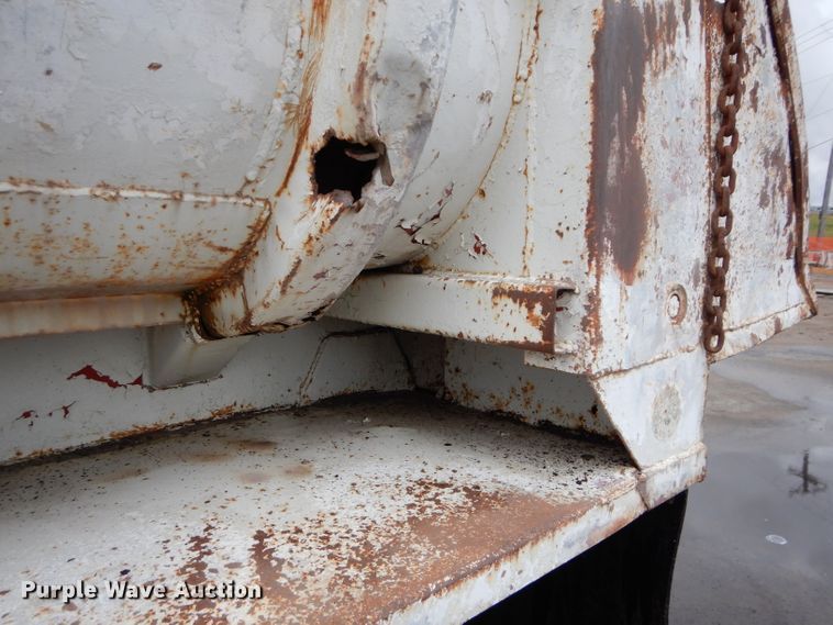 image for item DM0634 1974 Fruehauf  dump trailer