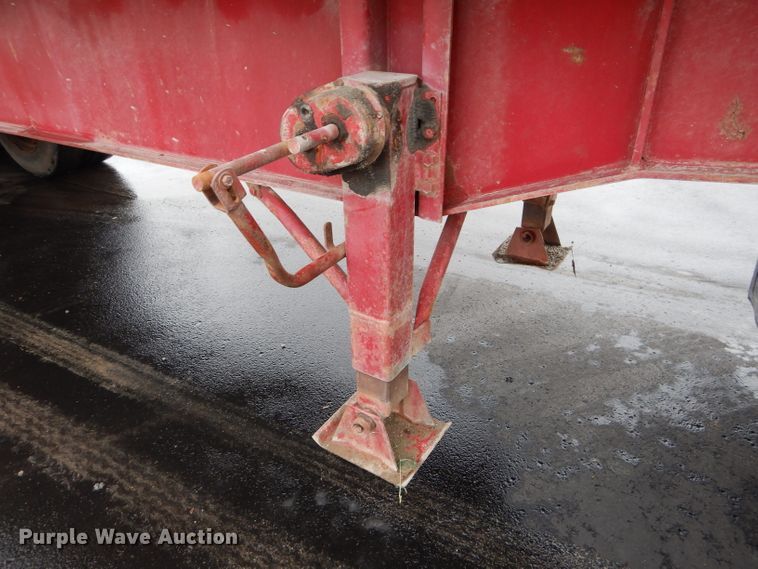 image for item DM0634 1974 Fruehauf  dump trailer