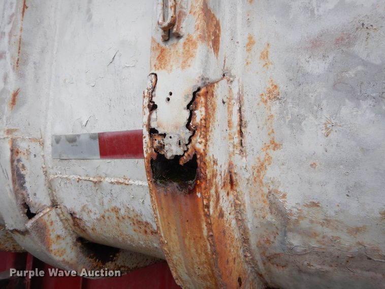 image for item DM0634 1974 Fruehauf  dump trailer