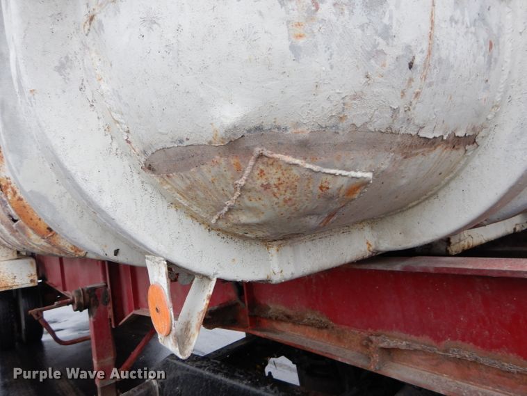 image for item DM0634 1974 Fruehauf  dump trailer