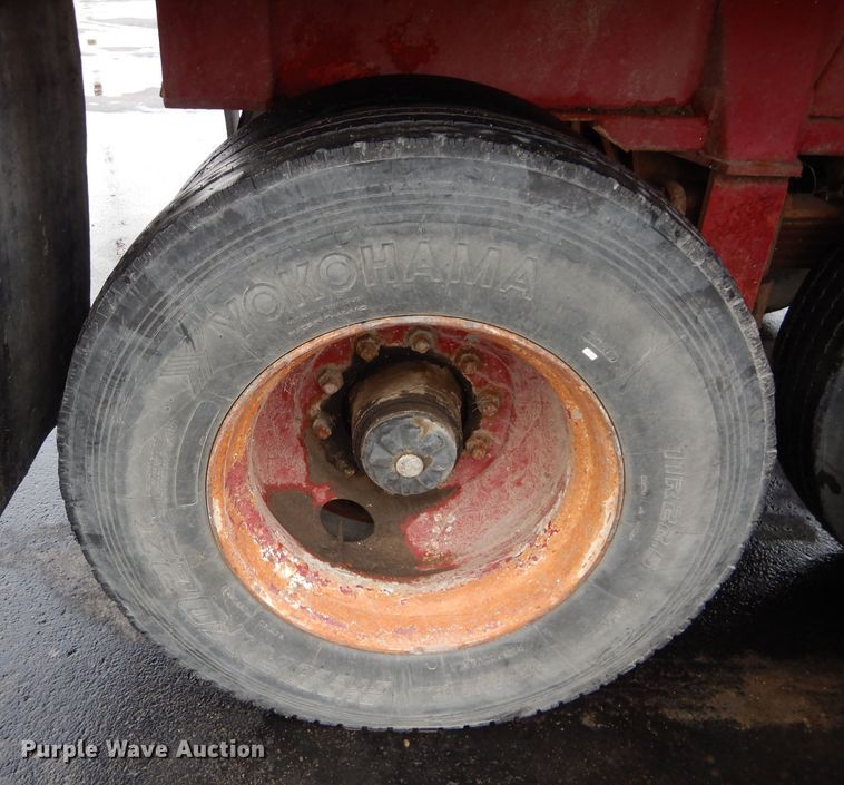 image for item DM0634 1974 Fruehauf  dump trailer