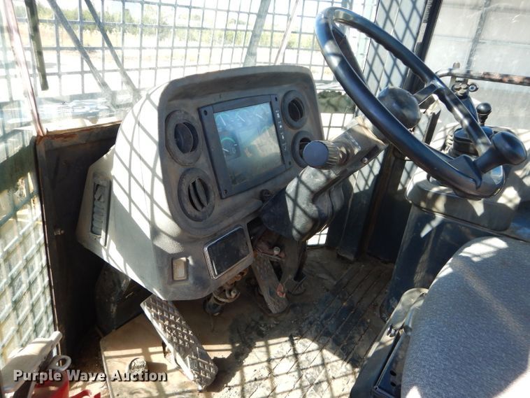 image for item DM0652 2005 John Deere 544J  wheel loader