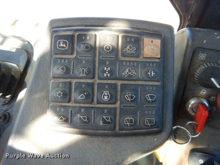 image for item DM0652 2005 John Deere 544J  wheel loader