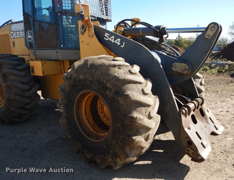 image for item DM0652 2005 John Deere 544J  wheel loader