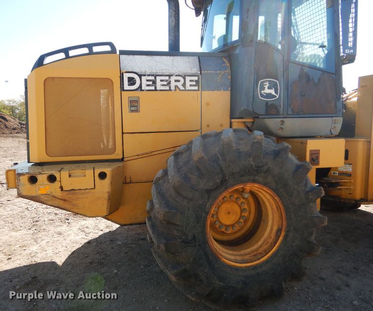 image for item DM0652 2005 John Deere 544J  wheel loader