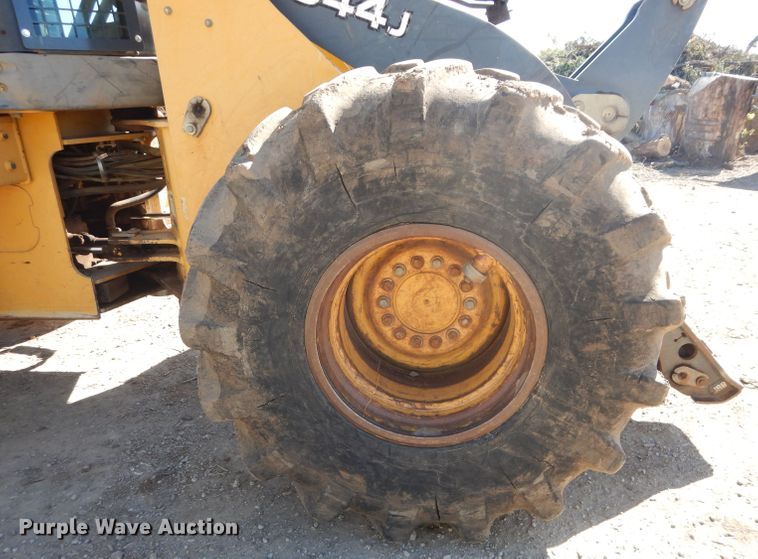 image for item DM0652 2005 John Deere 544J  wheel loader