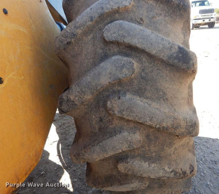 image for item DM0652 2005 John Deere 544J  wheel loader