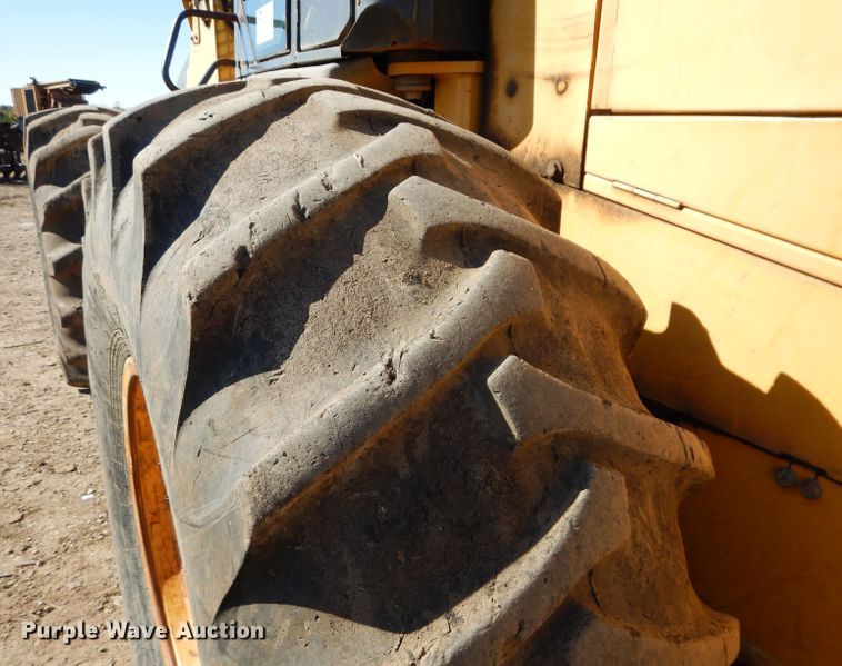 image for item DM0652 2005 John Deere 544J  wheel loader