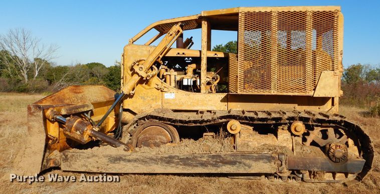 image for item DM0662 1964 Allis-Chalmers HD-21  dozer