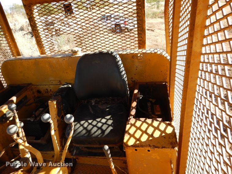 image for item DM0662 1964 Allis-Chalmers HD-21  dozer