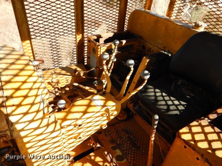 image for item DM0662 1964 Allis-Chalmers HD-21  dozer