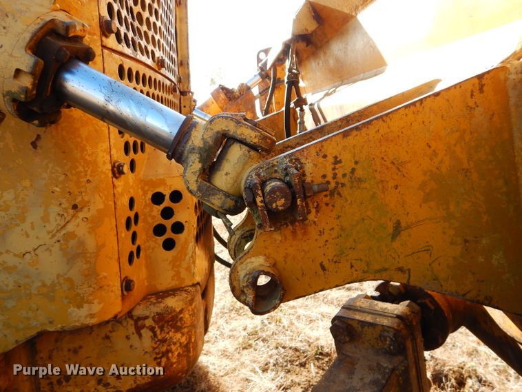 image for item DM0662 1964 Allis-Chalmers HD-21  dozer