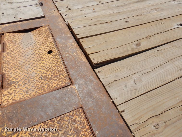 image for item DM5250 1990 Trail King  lowboy equipment trailer