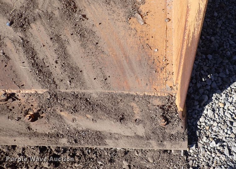 image for item DN2167 102" W loader bucket