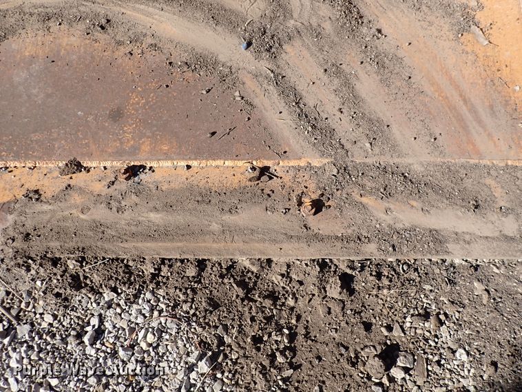 image for item DN2167 102" W loader bucket