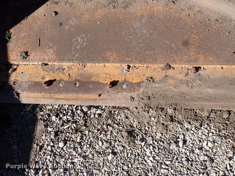 image for item DN2167 102" W loader bucket