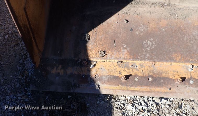 image for item DN2167 102" W loader bucket