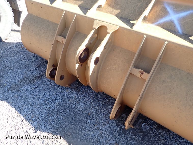 image for item DN2167 102" W loader bucket