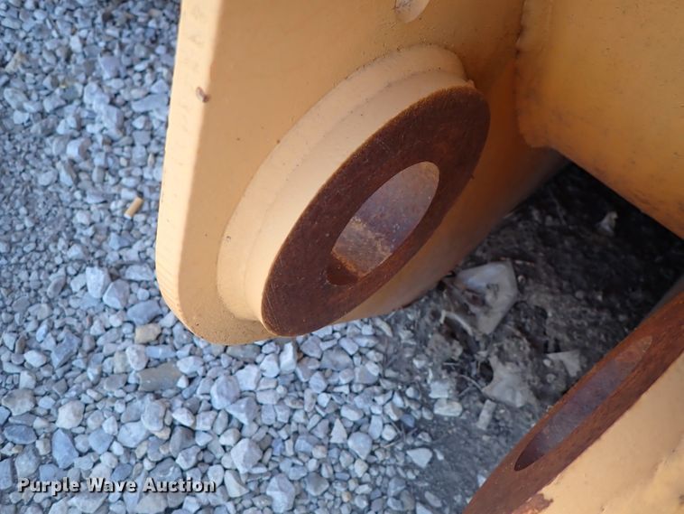 image for item DN2167 102" W loader bucket