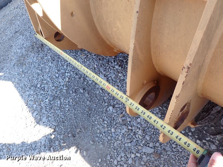 image for item DN2167 102" W loader bucket