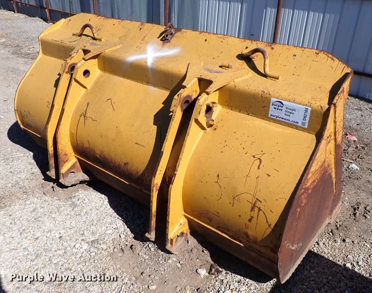 image for item DN2168 93" W loader bucket