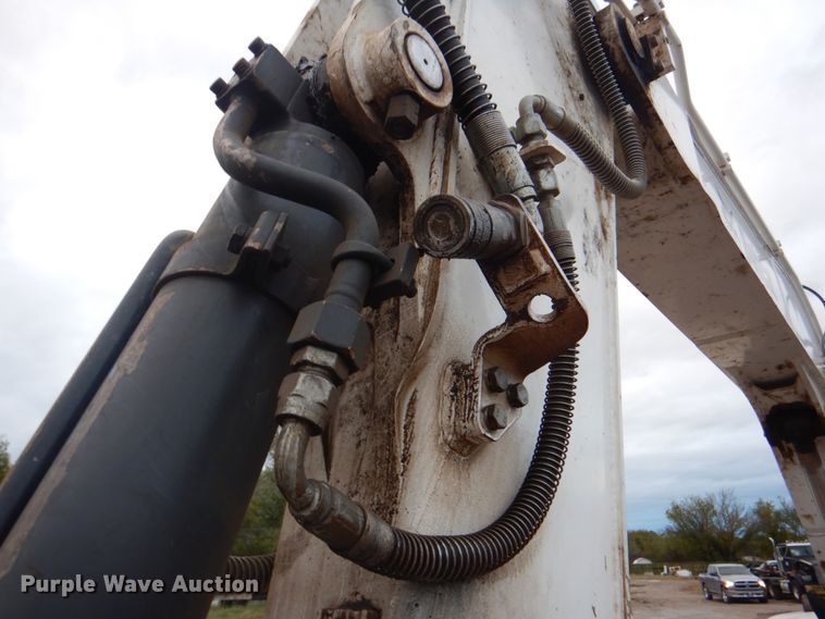 image for item DN6527 2016 Bobcat E85  mini excavator