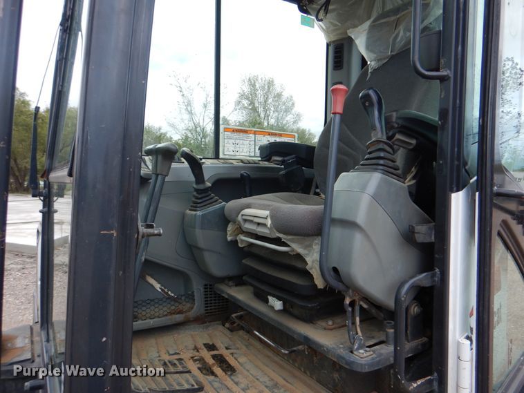 image for item DN6527 2016 Bobcat E85  mini excavator