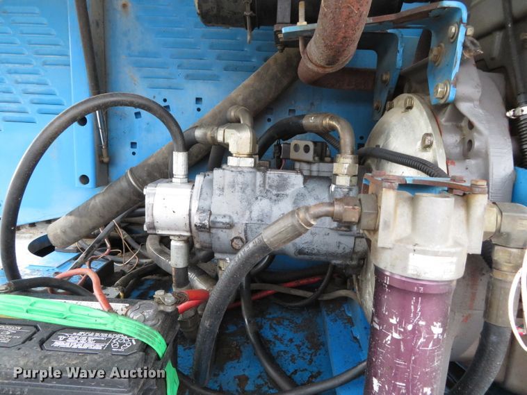 image for item DN7771 1999 Genie S-65  boom lift