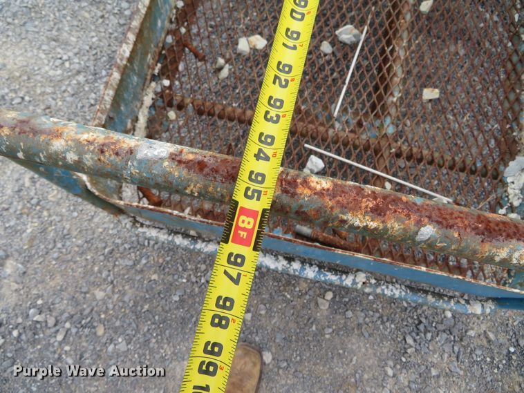 image for item DN7771 1999 Genie S-65  boom lift