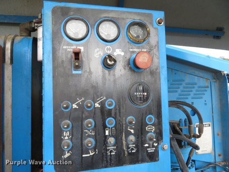 image for item DN7771 1999 Genie S-65  boom lift